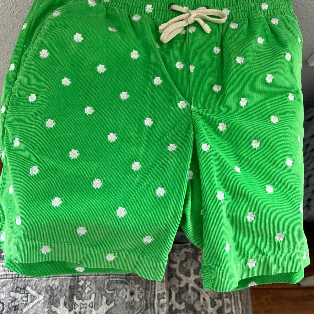 Criquet Cord Cruiser Men’s Shamrock and Green Shirts. Men Medium